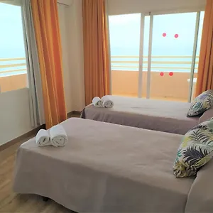 714 En Edificio Stella Maris Apartamento